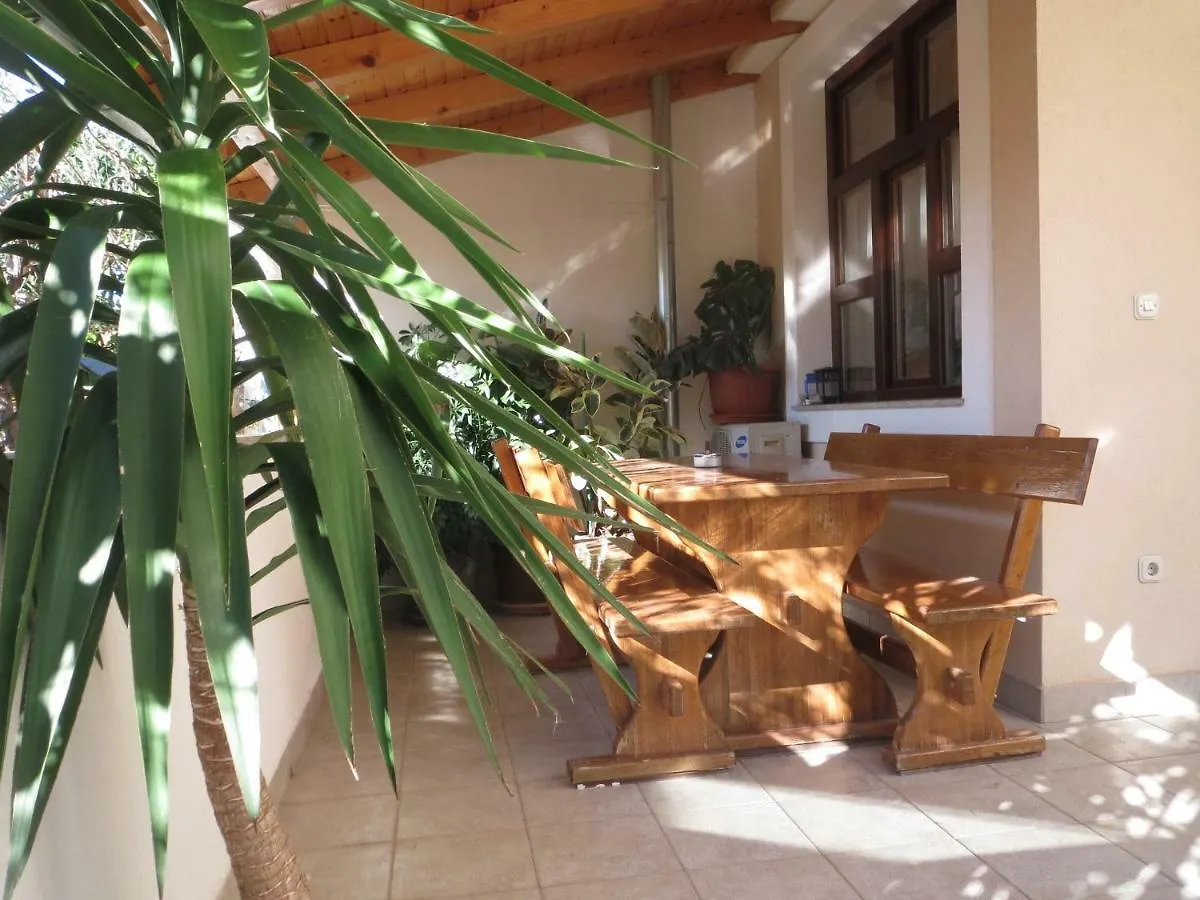 Apartmani Milena Biograd Na Moru Guest house
